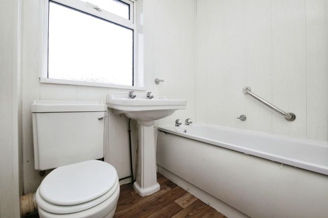 32, Bakewell Place, Newton Aycliffe photo 4
