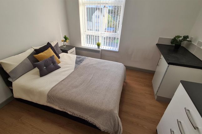 Thumbnail Room to rent in Himley Road, Dudley
