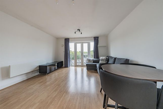 Bridgepoint Court, Flat 19, 125 Old Watford Road, St. Albans photo 3
