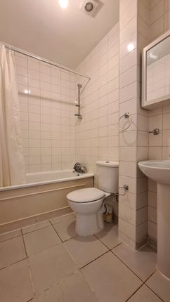 Flat 4, 83, High Road, WILLESDEN photo 4