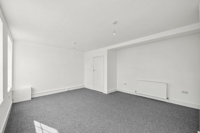 2A, Central Parade, High Street photo 5