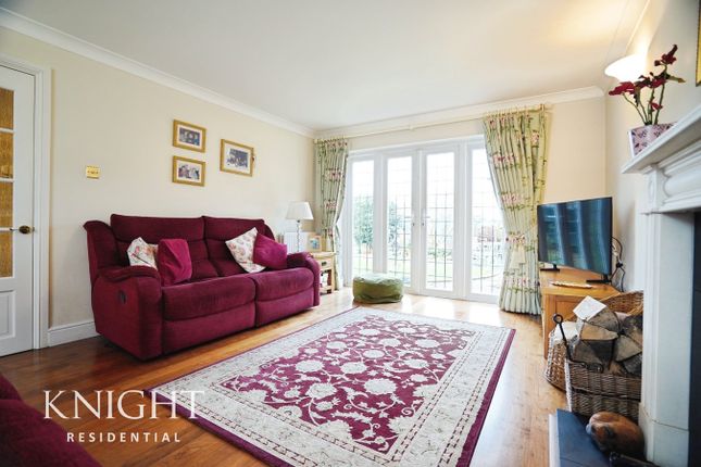 5, Stoneleigh Park, Colchester photo 4