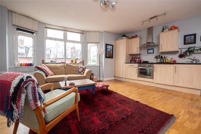 Flat 2, 14a, London Road, Twickenham photo 4