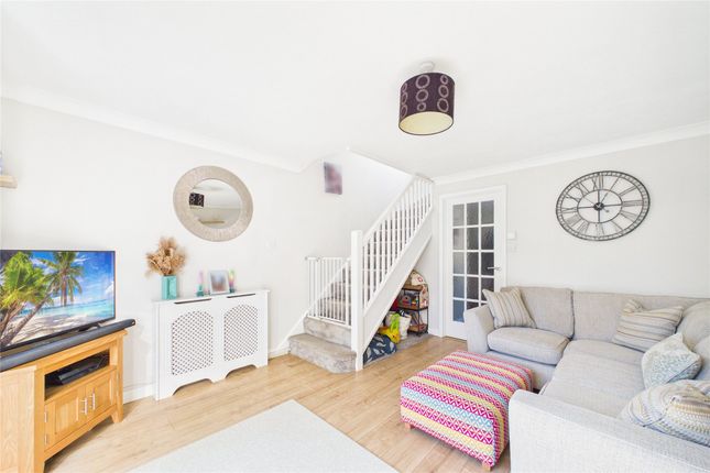 7, Upavon Gardens, Bracknell photo 2