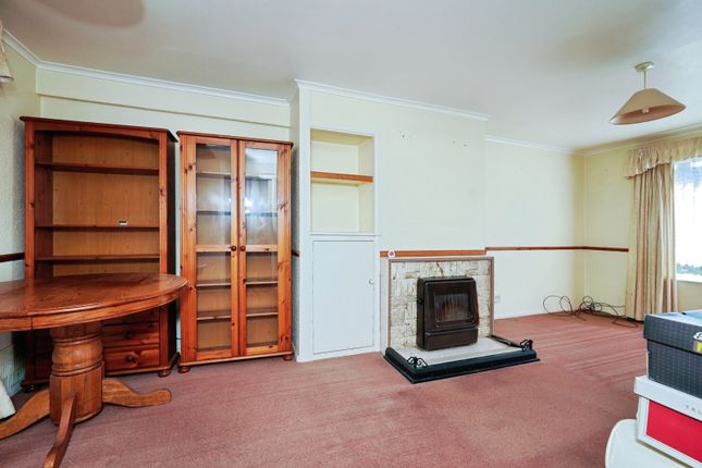 84, Old Folkestone Road, Kent photo 4