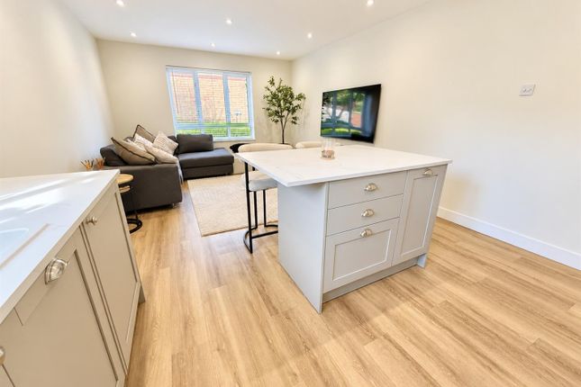 2, Angelica Way, Fareham photo 4