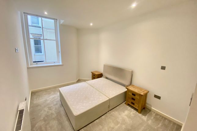 Apt 34, Nottingham photo 4