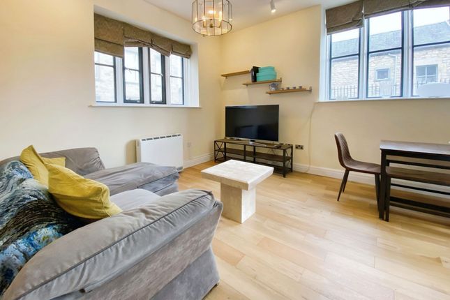 Flat to rent in Middle Street, Windermere House Middle Street