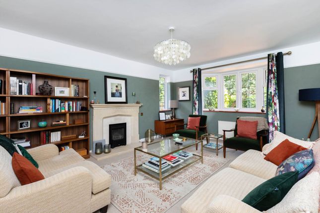 5, Elm Close, Hove photo 4