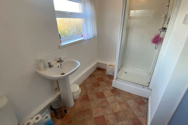 Basement Flat, 96 Marlborough Road, Swansea photo 3