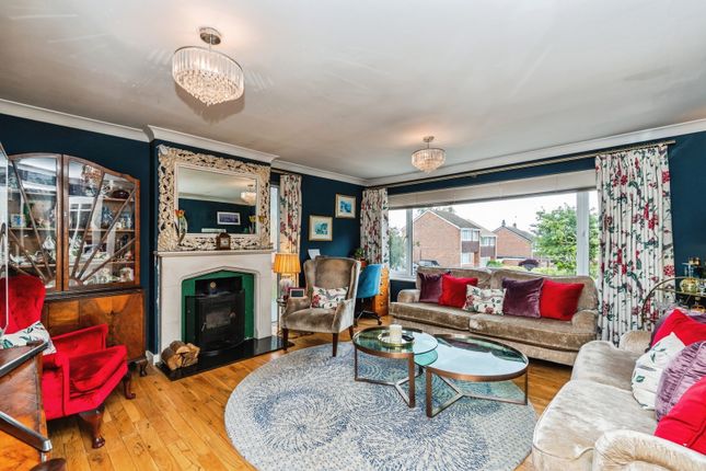 13, Poplar Way, Southampton photo 3