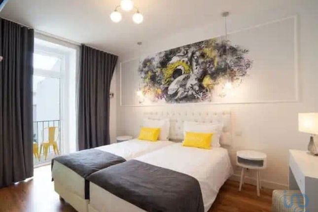 Thumbnail Hotel/guest house for sale in Arroios, Lisboa, Portugal