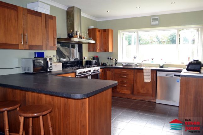 Detached house for sale in Manor Avenue, Pwllheli