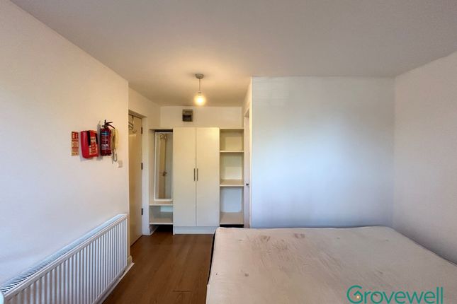 Studio 2 28 Bath Street, Huddersfield photo 3