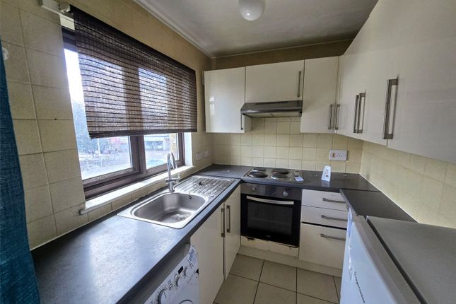 17, Fellowes Court, High Street, Hayes, Greater London, UB3 photo 4