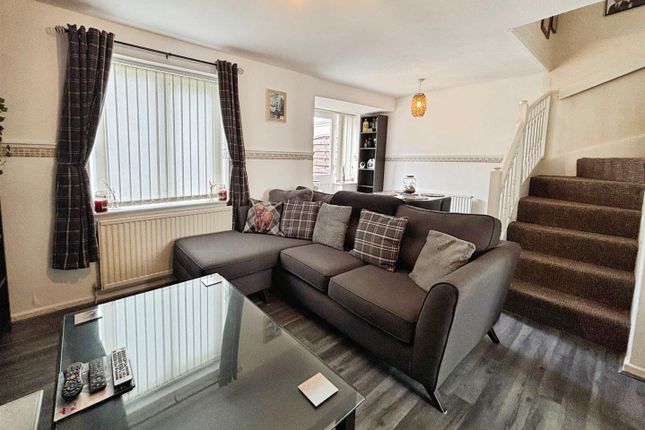 15, Lochy Road, Bradford photo 2