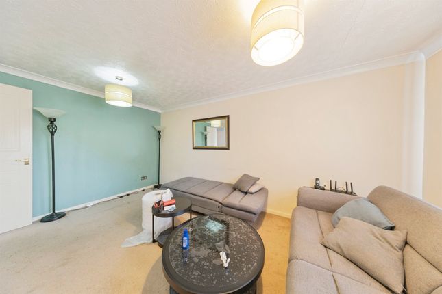53, Minerva Gardens, MILTON KEYNES photo 4