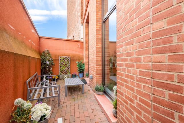 Flat for sale in Wordsworth Street, Lincoln
