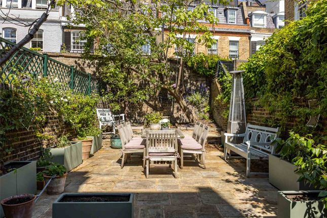 End terrace house for sale in Ovington Street, Chelsea