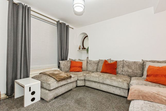 680, Carmarthen Road, Swansea photo 3