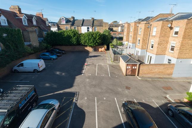 Canon Gate Court, Flat 17, Addington Street, Ramsgate photo 4