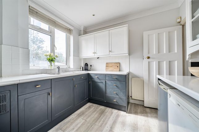 52, Mount Drive, Harrow photo 2
