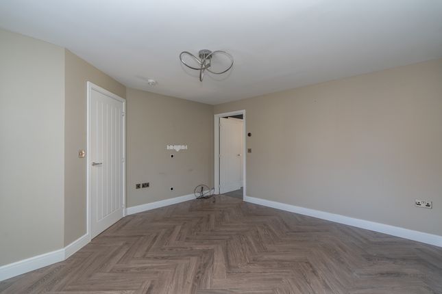 4, Parsons Avenue, Bursledon photo 2