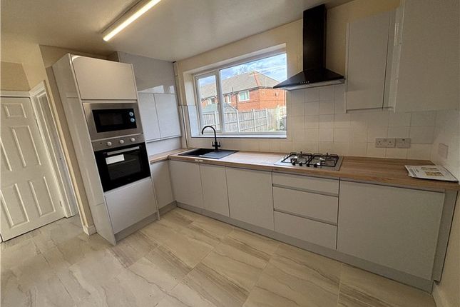91, Gladeside Road, Greater Manchester photo 5
