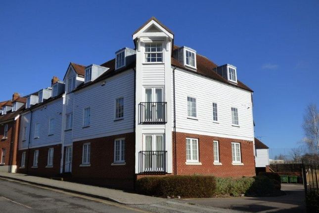 Flat to rent in 159 Station Road West, Canterbury, Kent