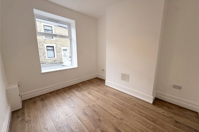 77, Water Street, Lancashire photo 2