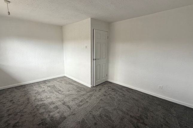24, Orchard Flatts Crescent, ROTHERHAM photo 5