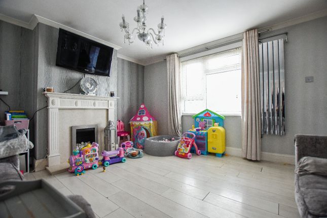 End terrace house for sale in Larch Road, Dartford, Kent