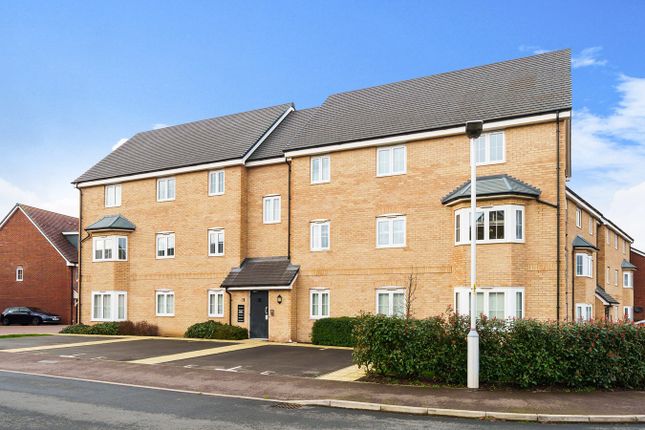Thumbnail Flat for sale in Victoria Grove, Flitwick
