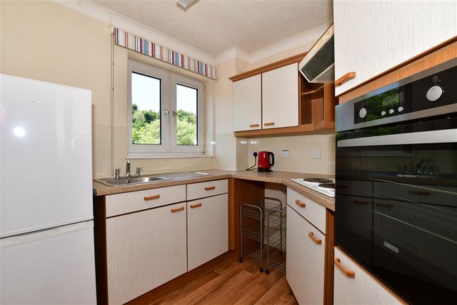 Thumbnail Flat for sale in Croydon Road, Caterham, Surrey