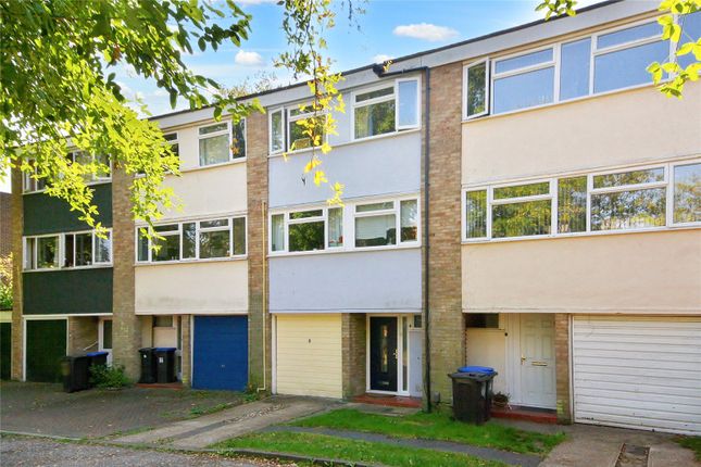 Thumbnail Town house for sale in Queens Court, Woking, Surrey