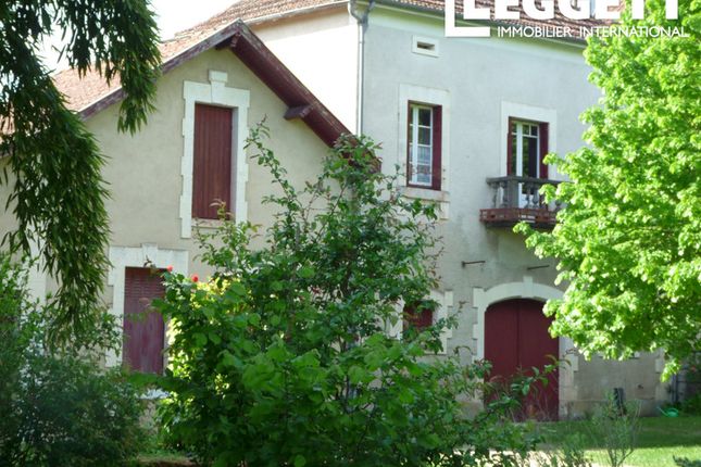 Thumbnail Villa for sale in St Front De Pradoux, Dordogne, Nouvelle-Aquitaine
