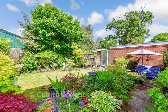 23, Ellesmere Orchard, Emsworth photo 4