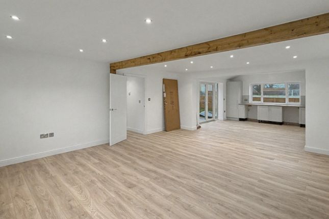 21, Fewcott Road, Bicester photo 2
