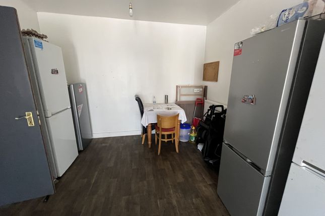 Copy Room 3, 385, Lady Margaret Road, Southall photo 5