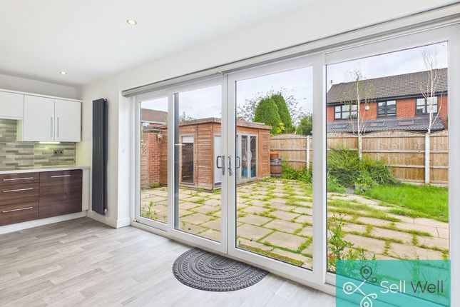 5, Kinsley Drive, Manchester photo 3