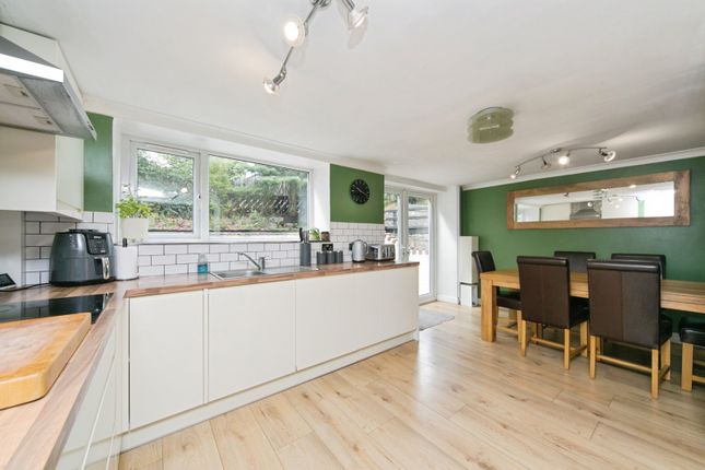 4, Cynfran Road, Colwyn Bay photo 4