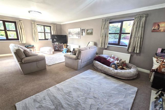 15, Poynt Chase, Manchester photo 4