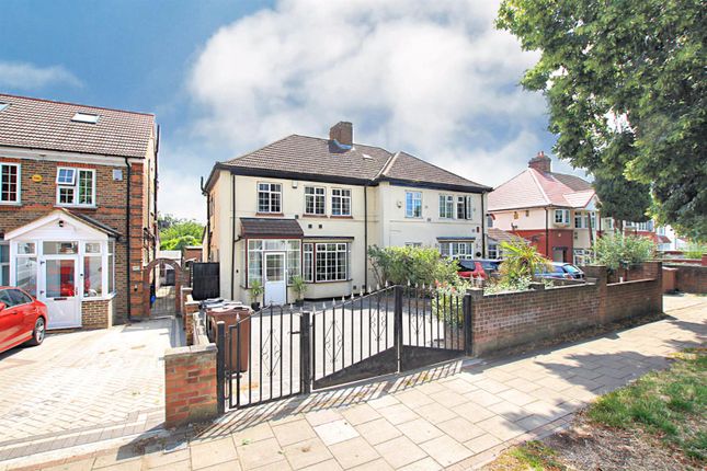 Semi-detached house for sale in Great West Road, Hounslow