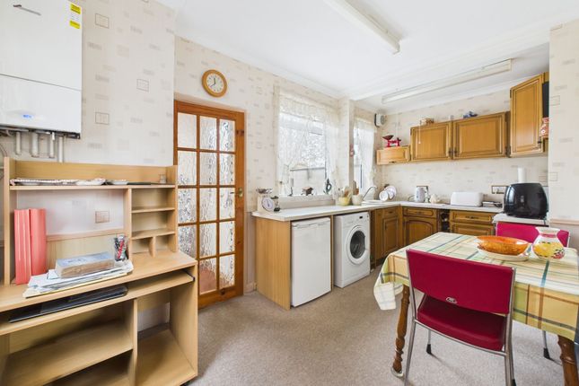 20 Lilleker Rise, Nottingham photo 3