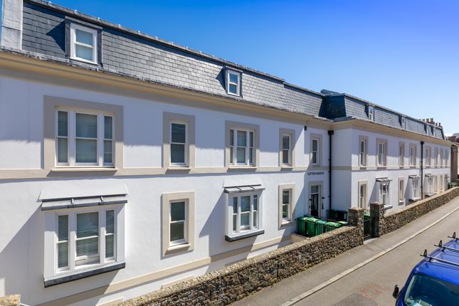Thumbnail Flat to rent in Les Canichers, St. Peter Port, Guernsey