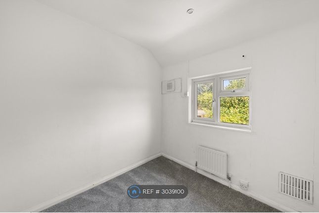 Barrack Road, Hounslow photo 4