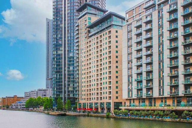Thumbnail Flat to rent in Discovery Dock, 2 South Quay Square, Canary Wharf, London