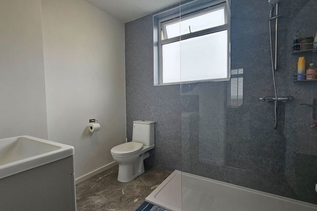4, Lamellyn Road, Par photo 3