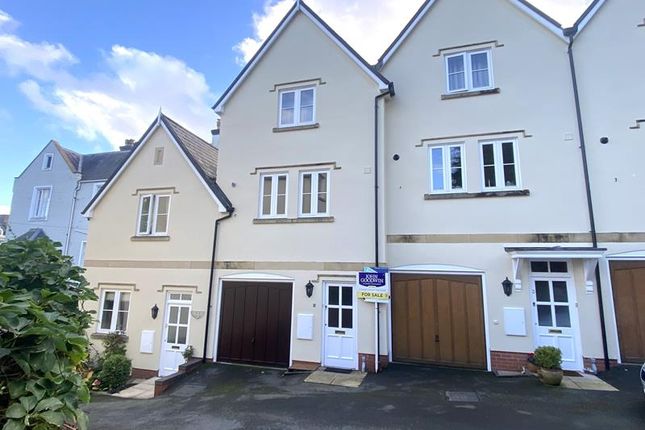 Town house for sale in 2 Warwick Court, Malvern, Worcestershire WR14