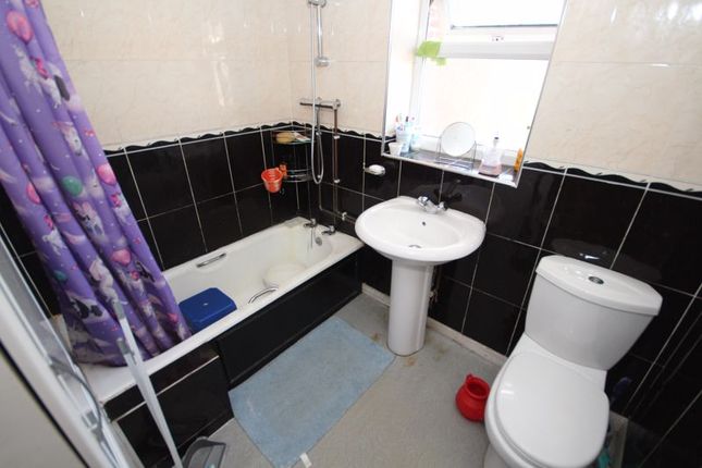 Entwisle Road, Rochdale OL16, 3 bedroom terraced house for sale ...